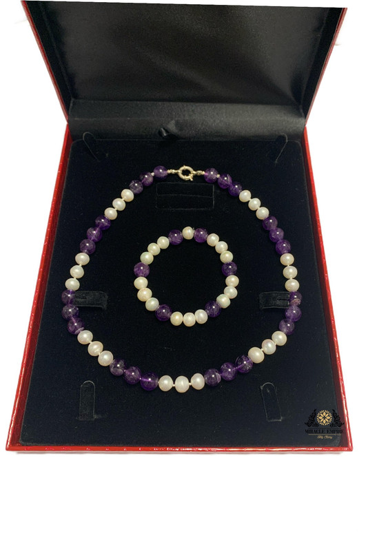 Woman Bracelet and Necklace set handmade of Natural 10mm Pearls, Amethysts and a 925 silver clasp - Image 2