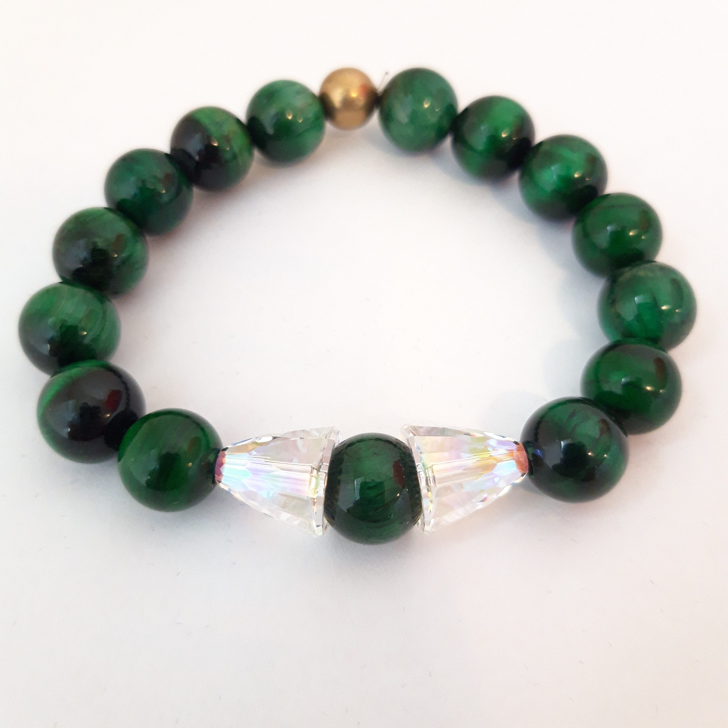 Bracelet Green Cat Eye with Crystals. Intuition and Awareness
