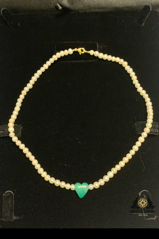 Unique and exclusive woman necklace girls teens necklace handmade of Natural 6-7mm Pearls, Emerald heart shape and a 18k gold plated clasp.